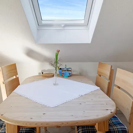 アパート Hanisenhof ティティゼー・ノイシュタット