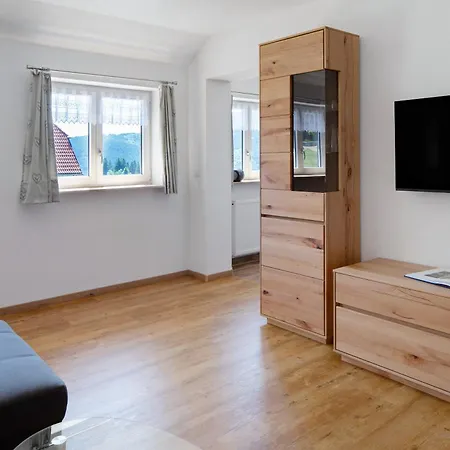 Hanisenhof * ティティゼー・ノイシュタット