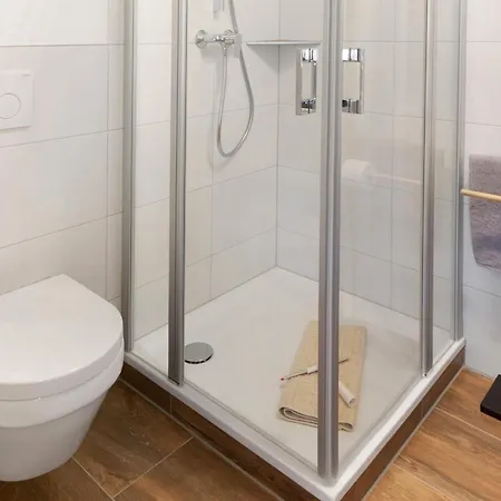 Hanisenhof * ティティゼー・ノイシュタット