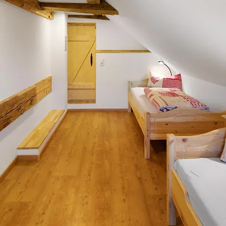 アパート Hanisenhof